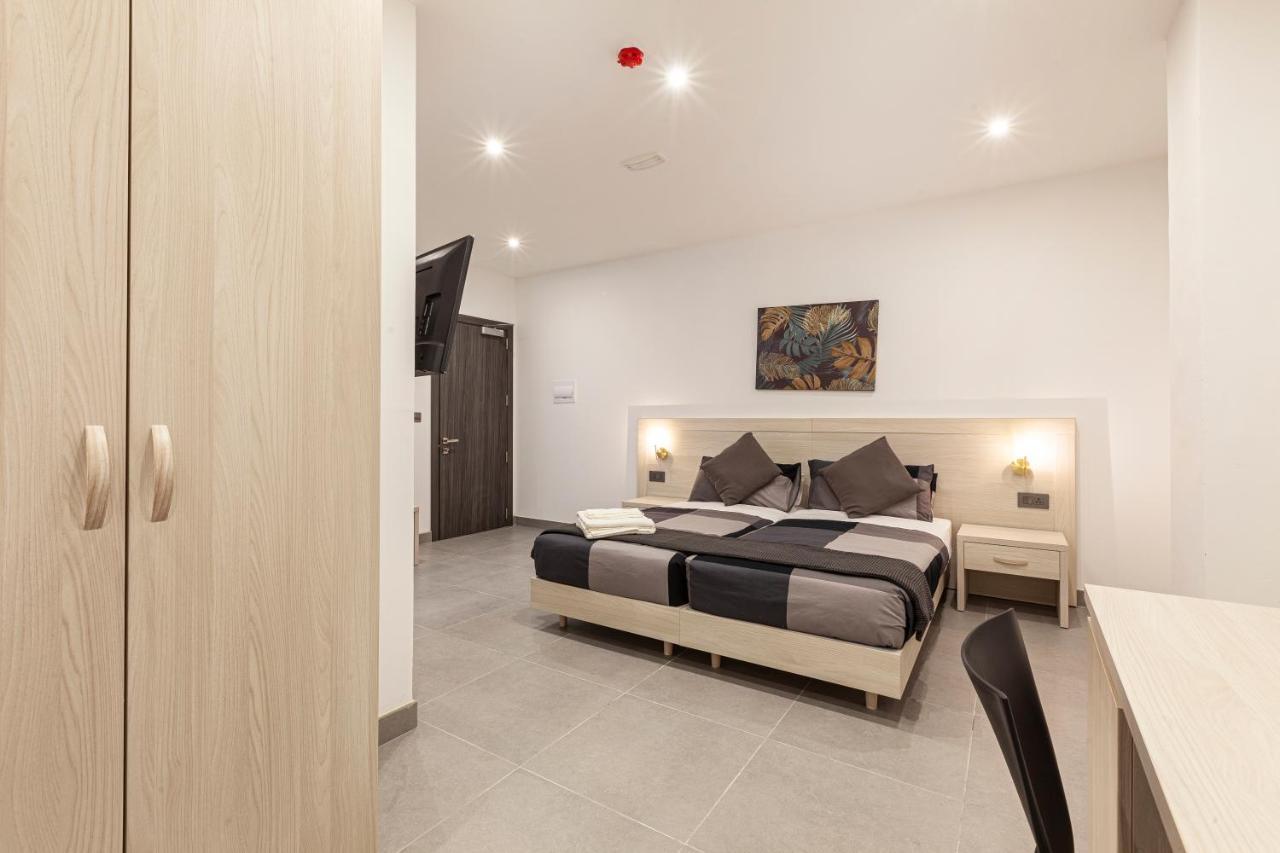 Charming,Comfortable And Centrally Located Group Accomodation Gzira Екстериор снимка